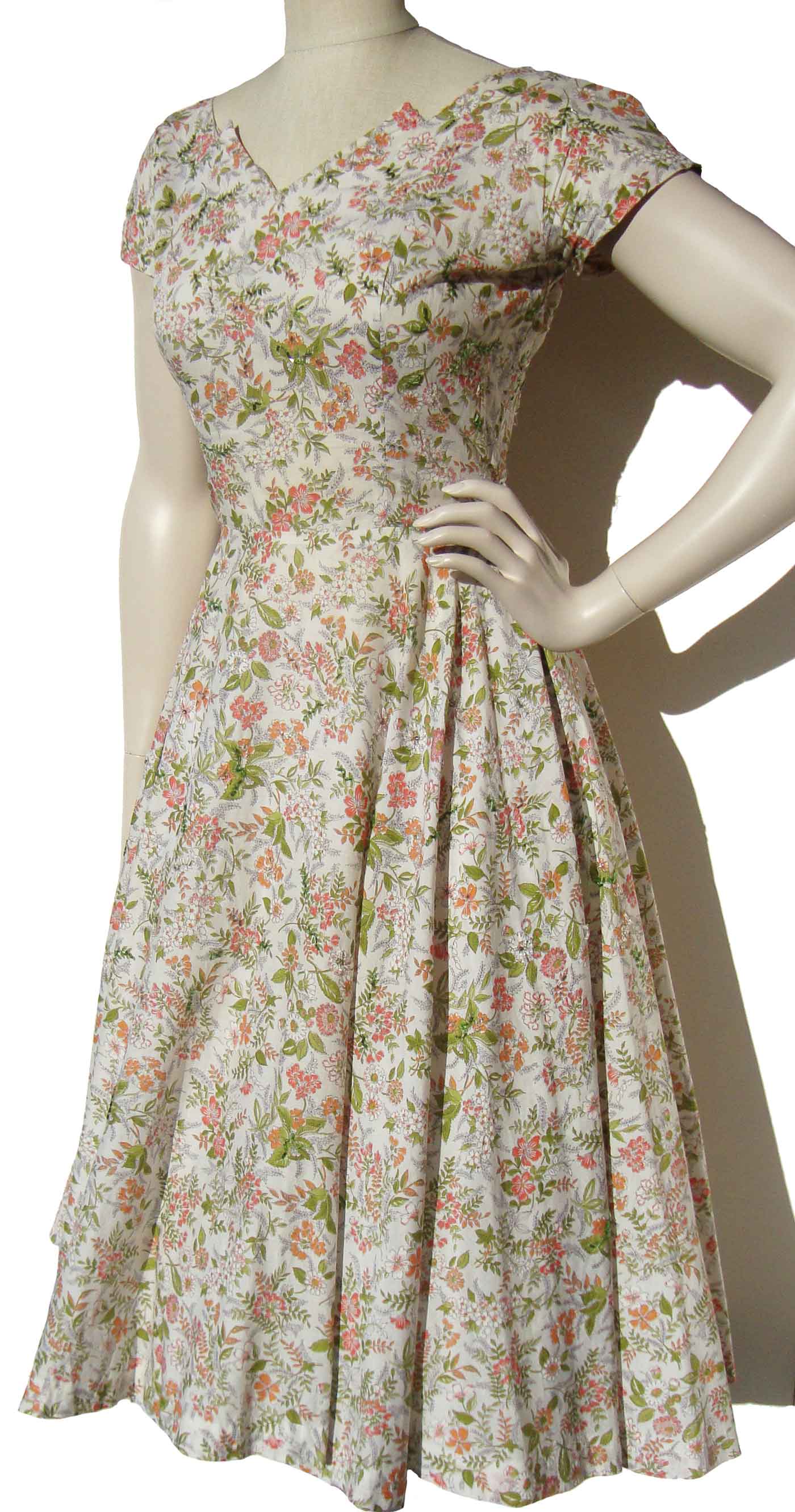 1950s Floral Dress 50s Day Dress 1950s Square Neck Dress Vintage Floral Dress 1950s popular Cotton Dress 1950s Shelf Bust Dress Garden Party Dress